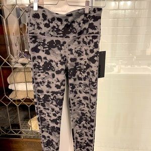 Mono B leggings